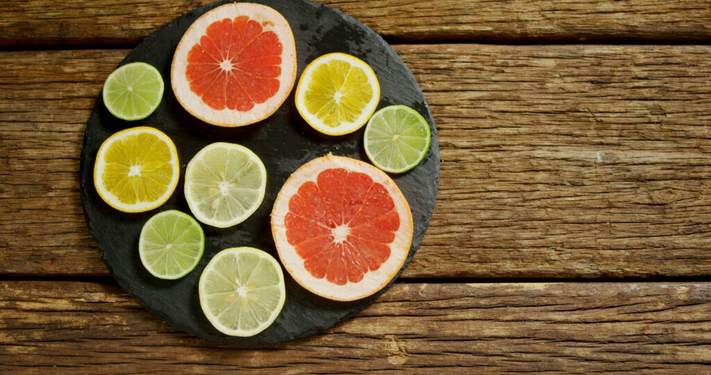 8 Dangerous Side Effects of Foods You Eat Every Day 2 citrus fruits