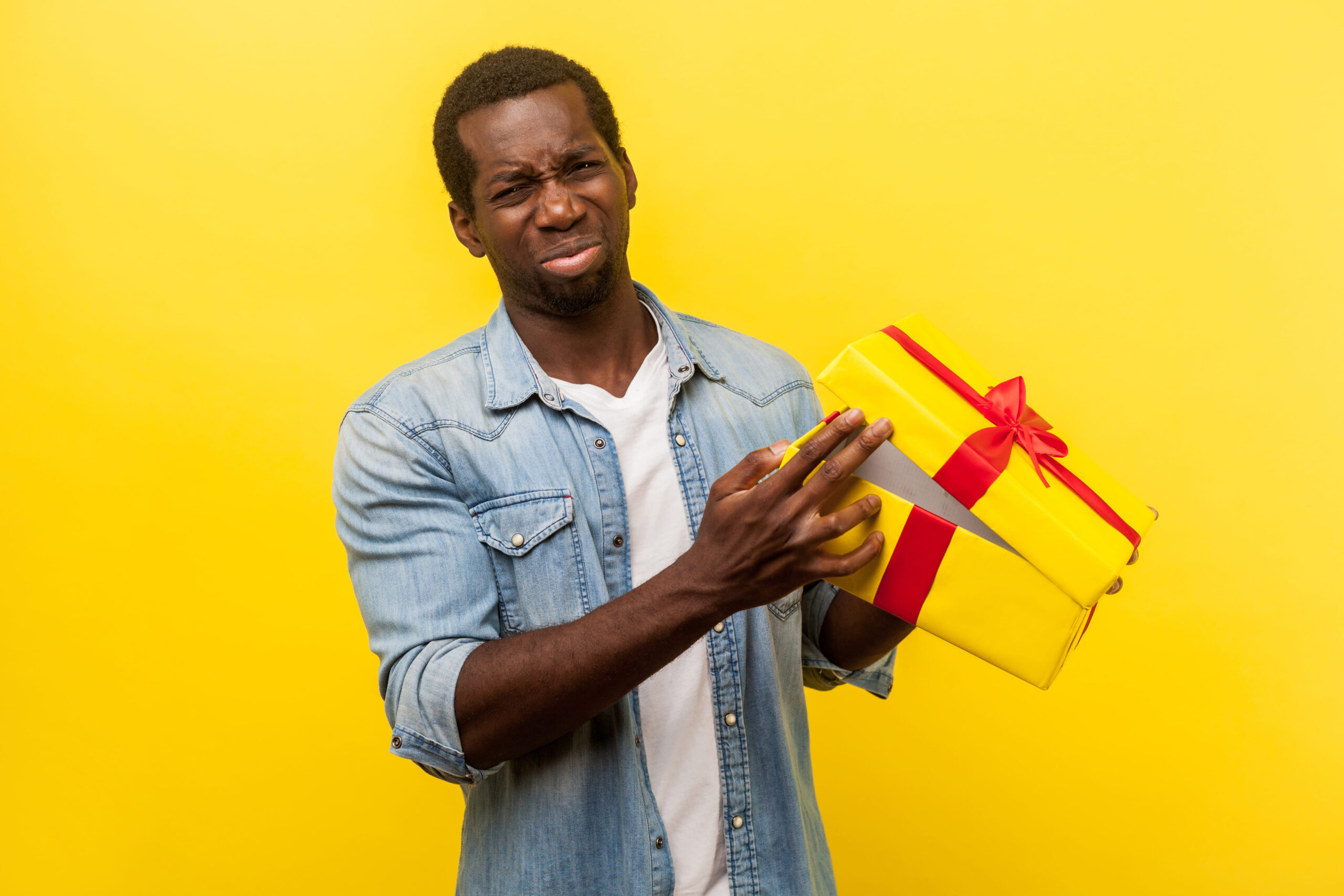 9 Housewarming Gift Blunders You Need to Avoid (Or Face the Consequences)