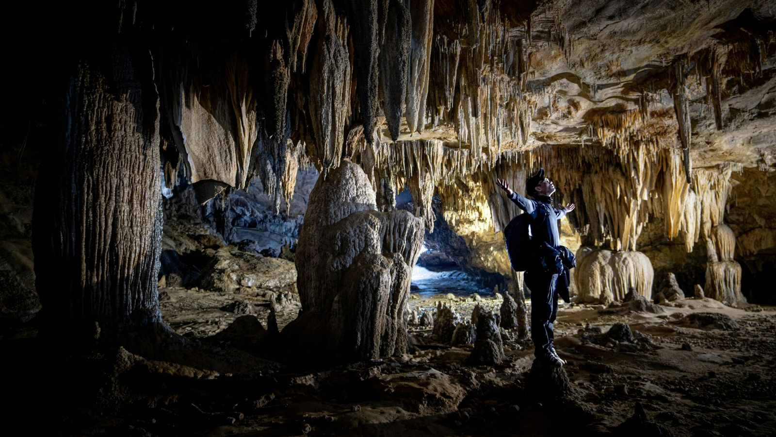 10 Thrilling Yet Terrifying Ways to Experience Breathtaking Views