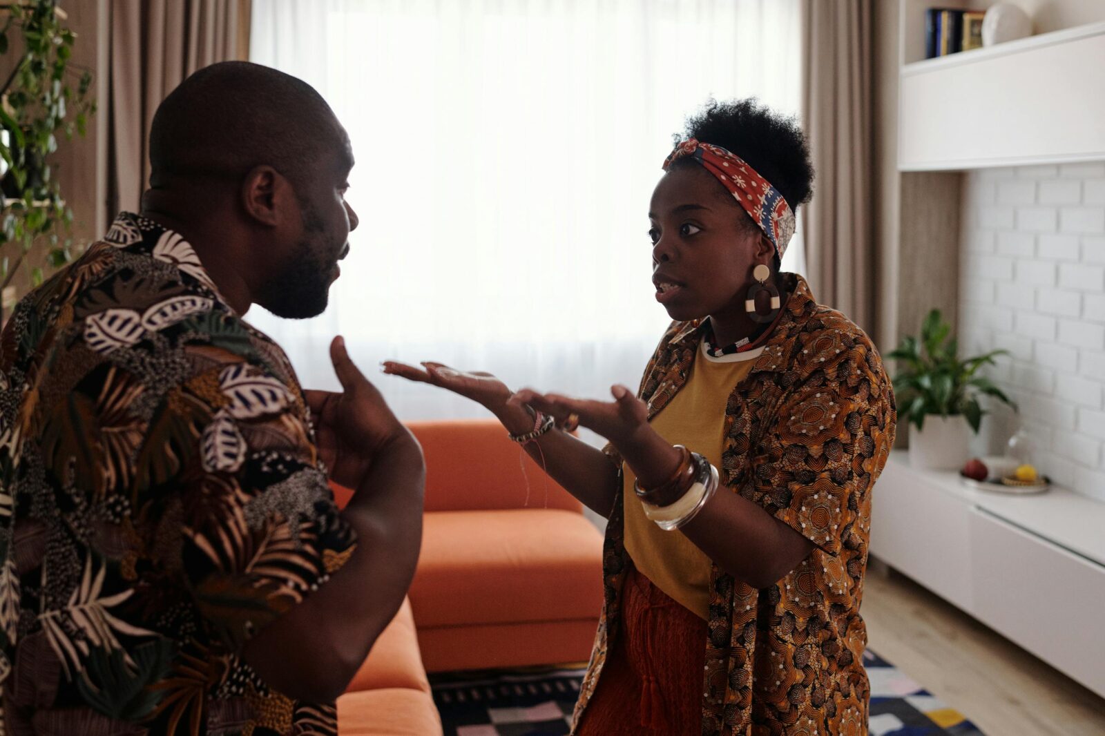 6 Bad Relationship Habits That Quietly Destroy Couples