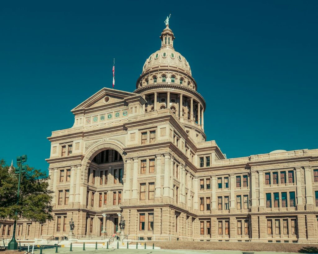 texas-capitol-under-blue-sky