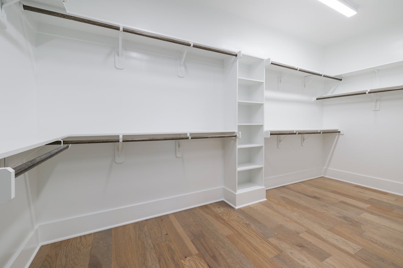 room-with-empty-shelves