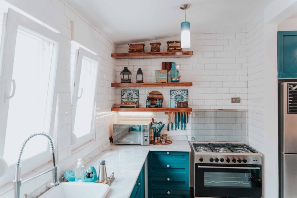 shelves-in-kitchen-