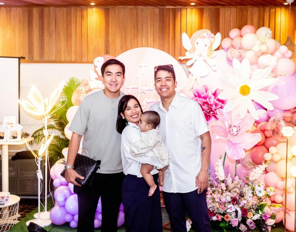 joyful-family-celebration-with-colorful-balloons-