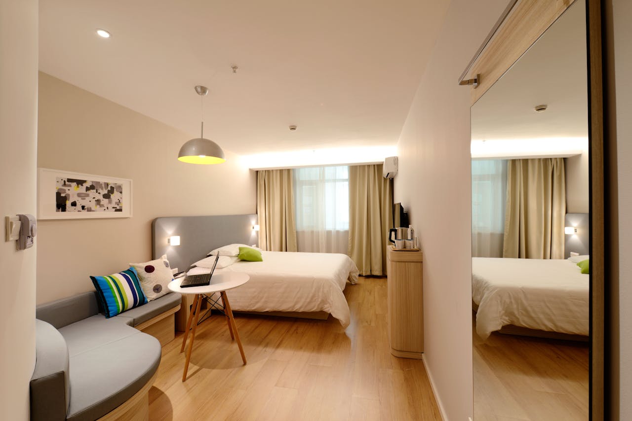 /bedroom-interior-setup