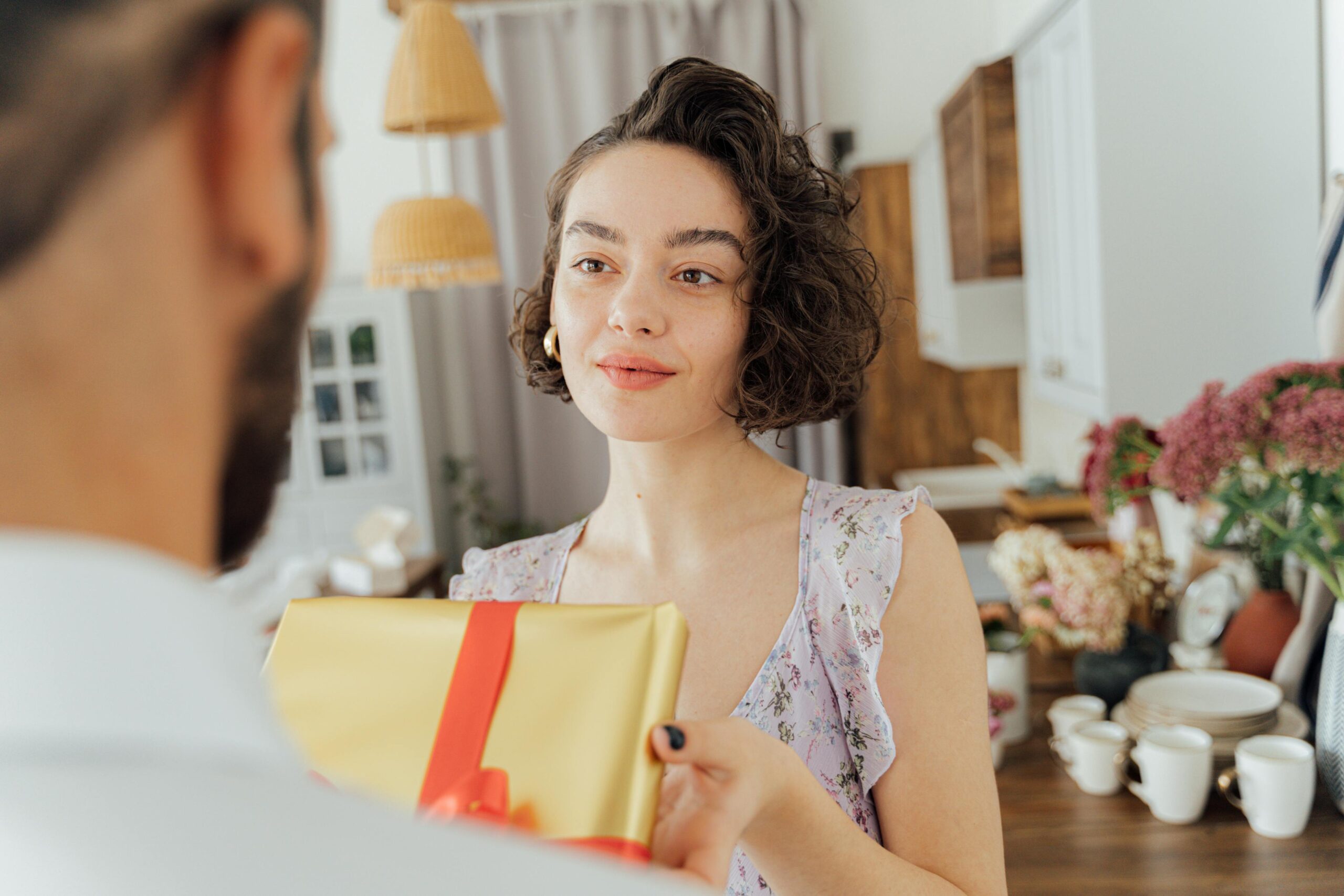 8 Romantic Gestures That Are Worse Than You Think