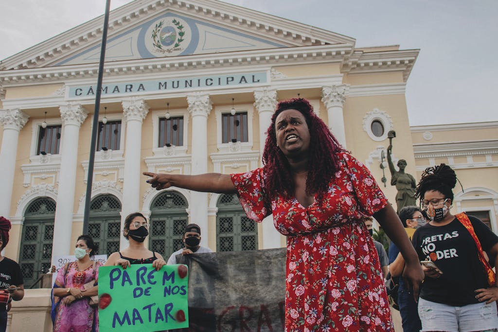8 Mistakes You Should Never Make in America 4 Protesters gather passionately outside the Câmara Municipal in Rio de Janeiro for social justice.