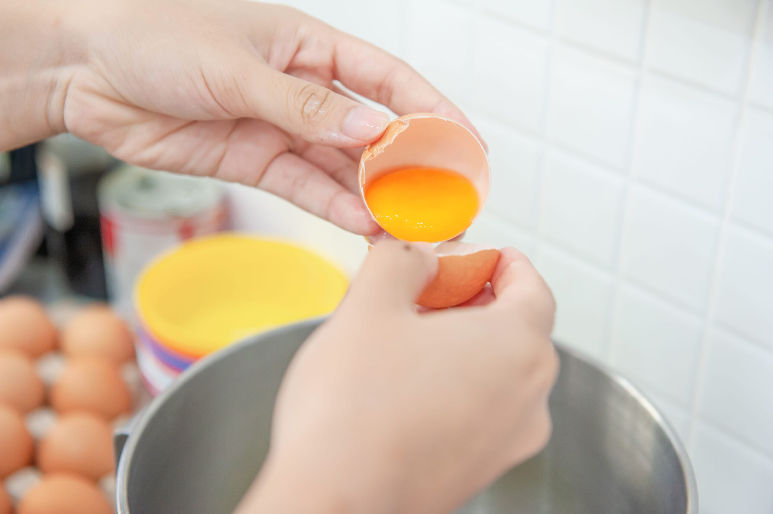 11 Clear Warning Signs Your Eggs Are No Longer Safe to Eat