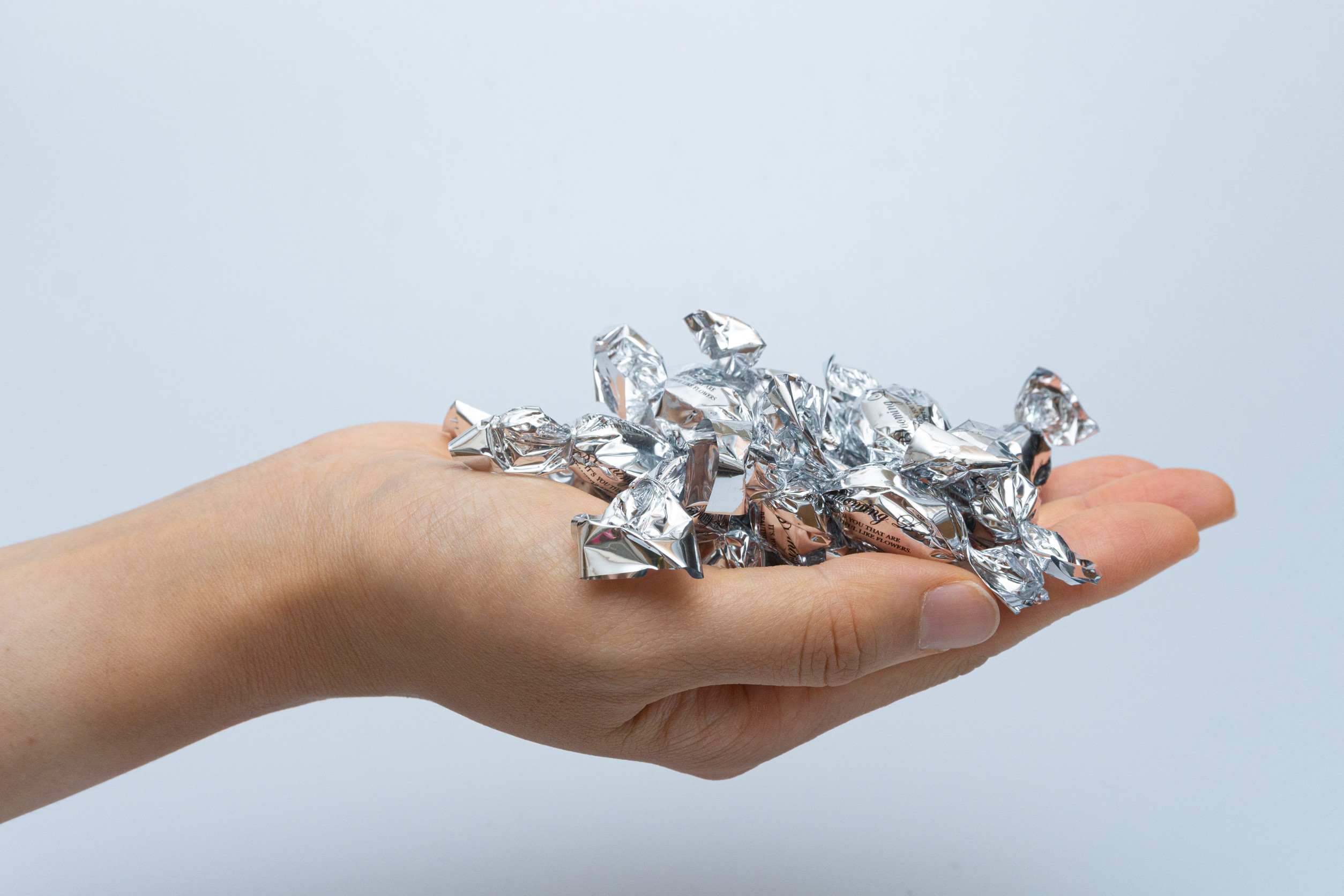 Stop Wasting Time Cleaning, 7 Aluminum Foil Tricks You’re Probably Ignoring