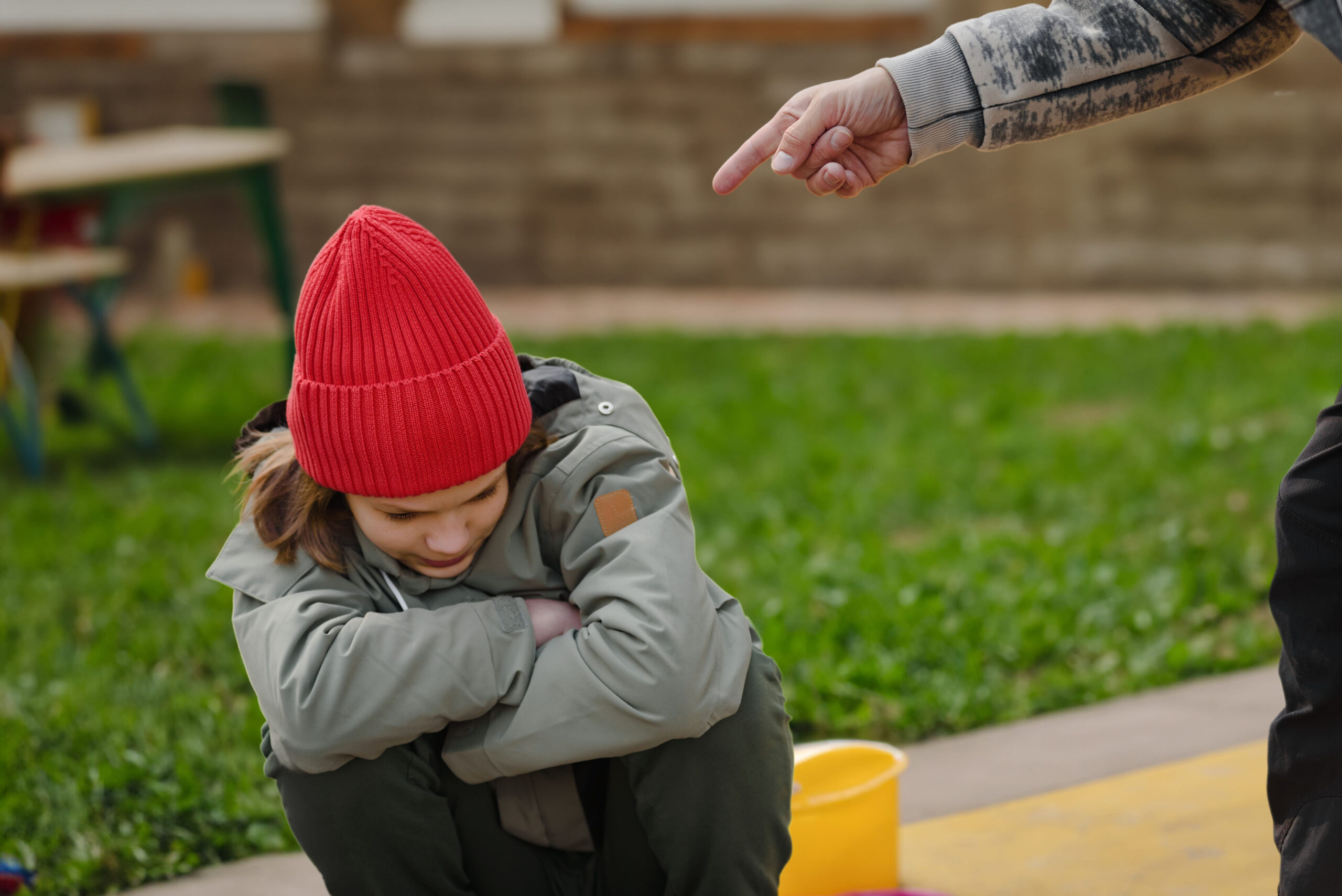 10 Subtle but Damaging Signs of Being Raised by a Narcissistic Parent