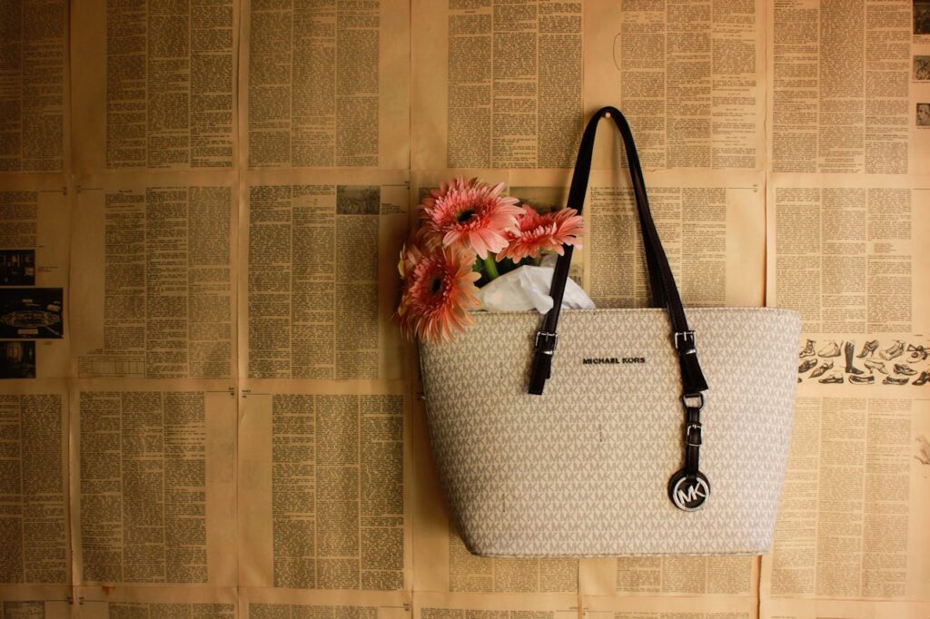 daisies-in-a-michael-kors-handbag-