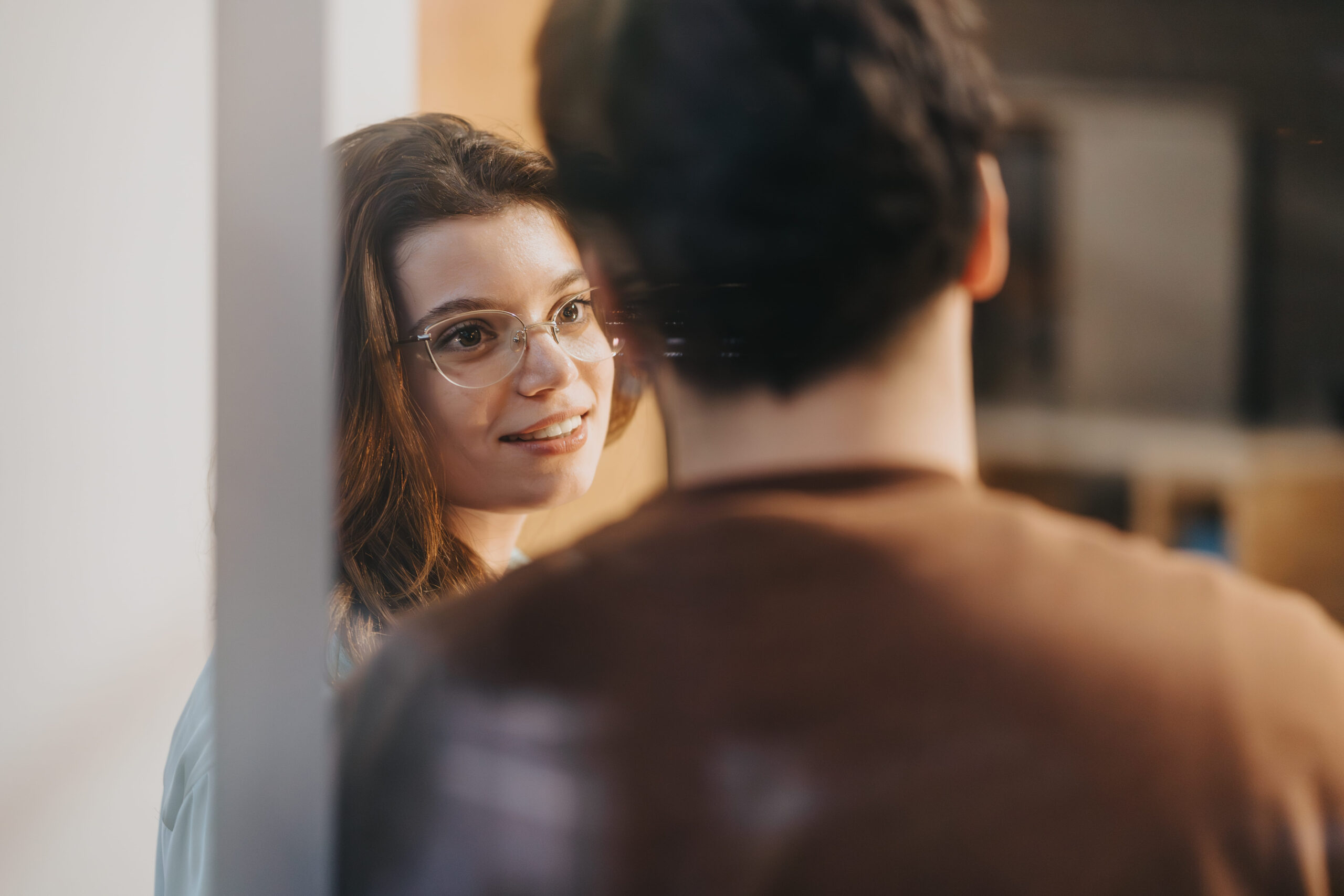 10 Attention-Seeking Phrases Pick-Me Girls Use to Get Male Attention