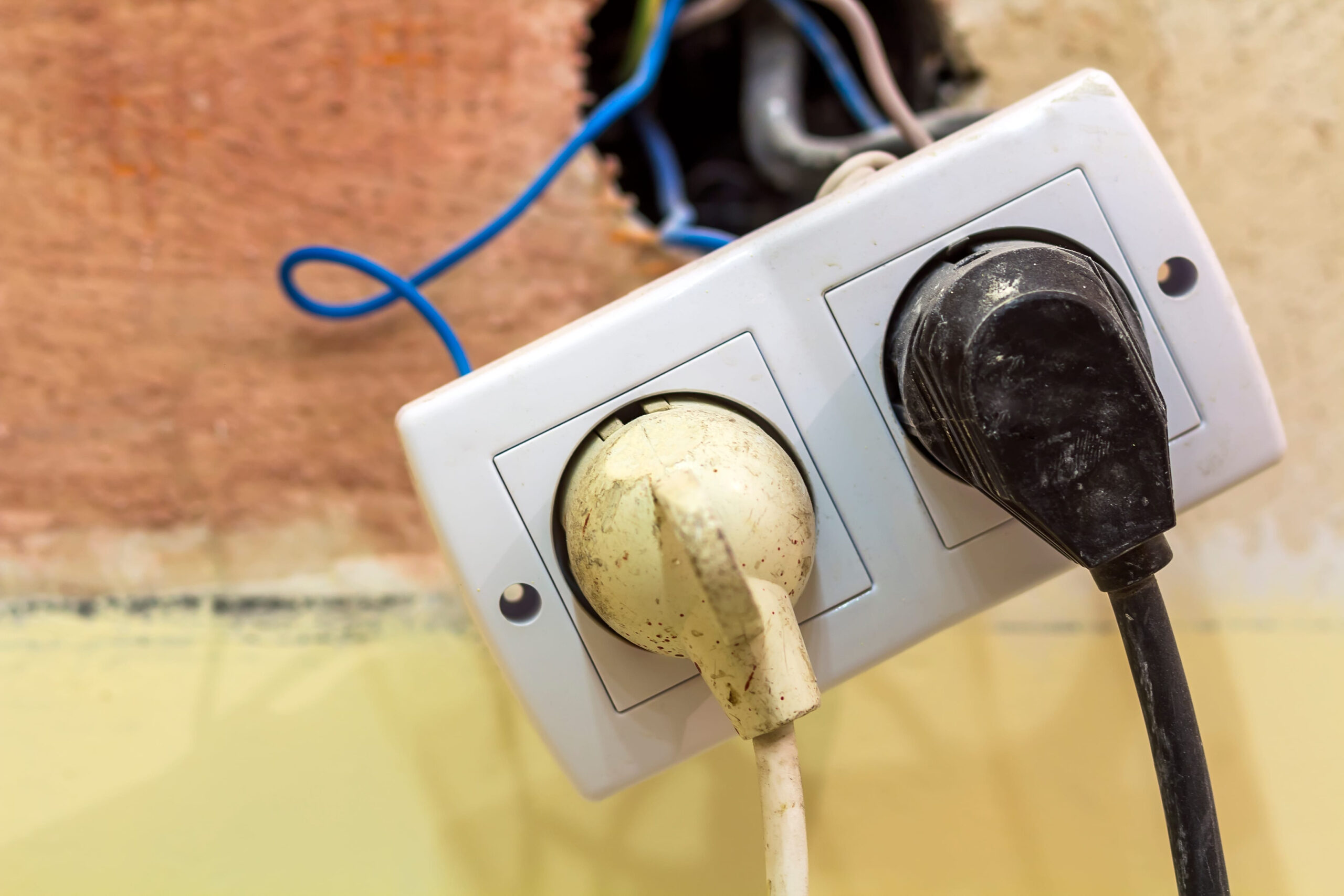 13 Dangerous Electrical Mistakes Homeowners Should Avoid Before They Spark a Fire