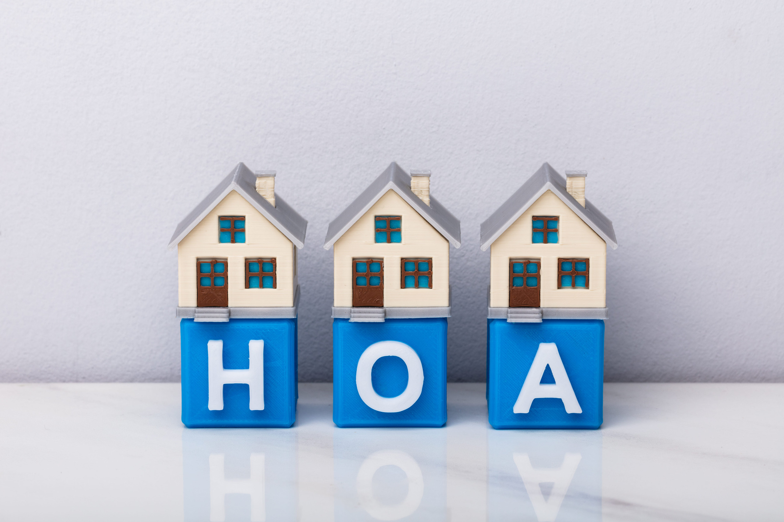 10 HOA Red Flags That Could Cost You Thousands