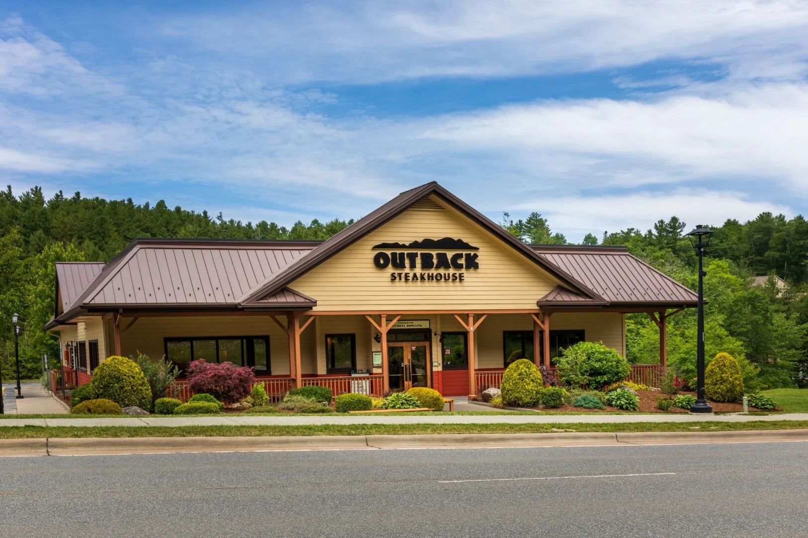 10 Outback Dishes That Are More Dangerous Than Delicious