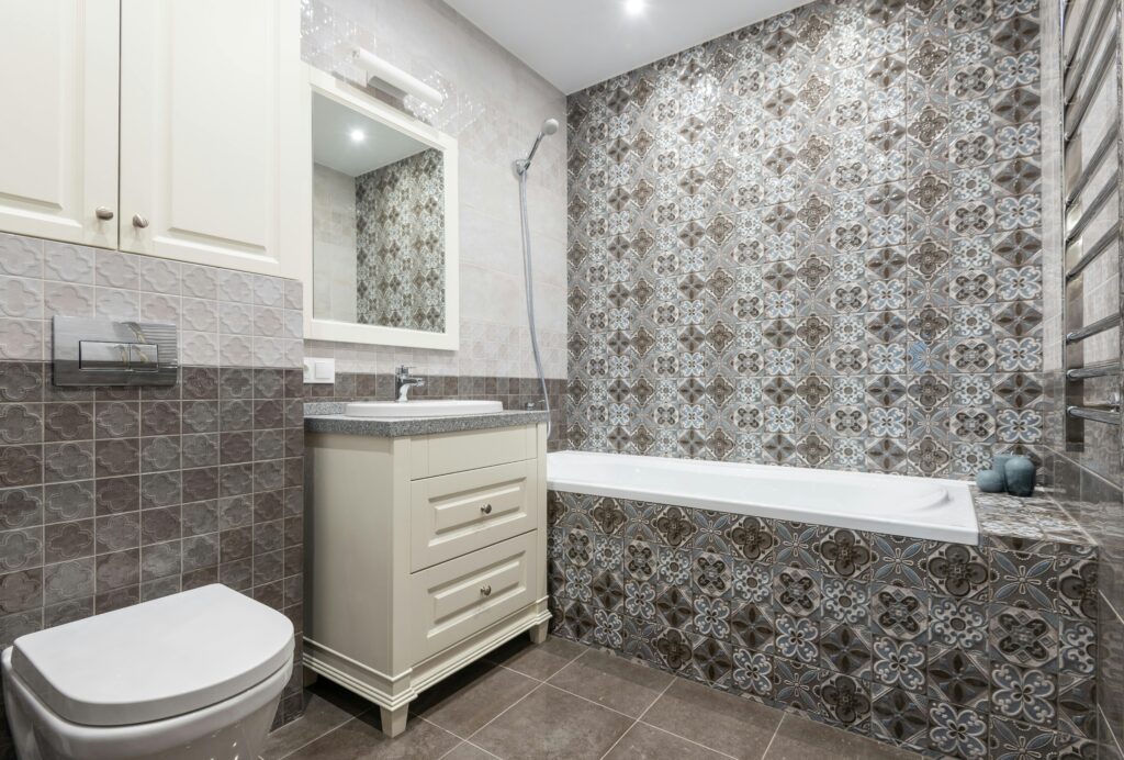 trendy-interior-design-of-bathroom