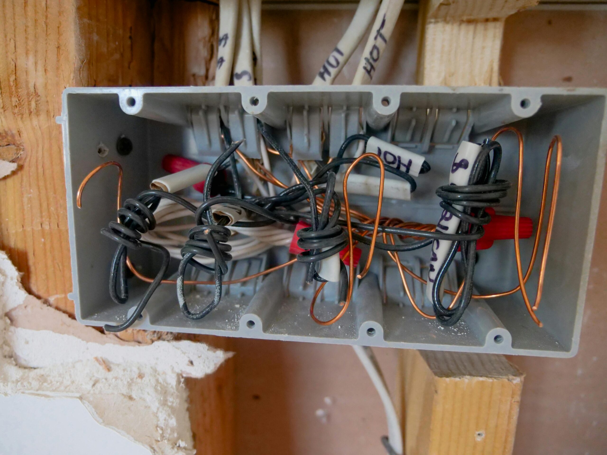 8 DIY Wiring Mistakes That Could Cost You More Than Just Repairs