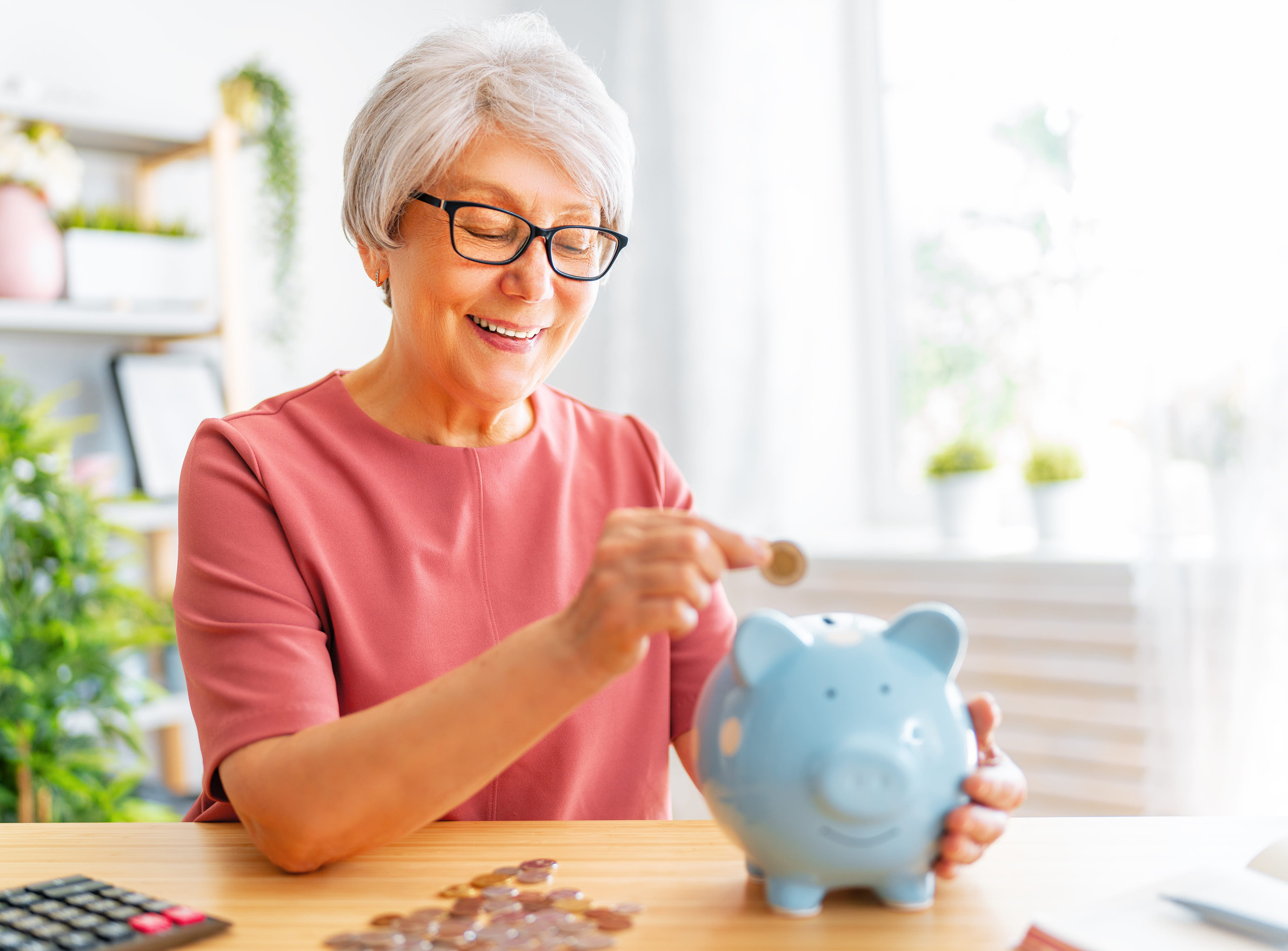 11 Money Habits Seniors Overlook That Quietly Drain Retirement Savings