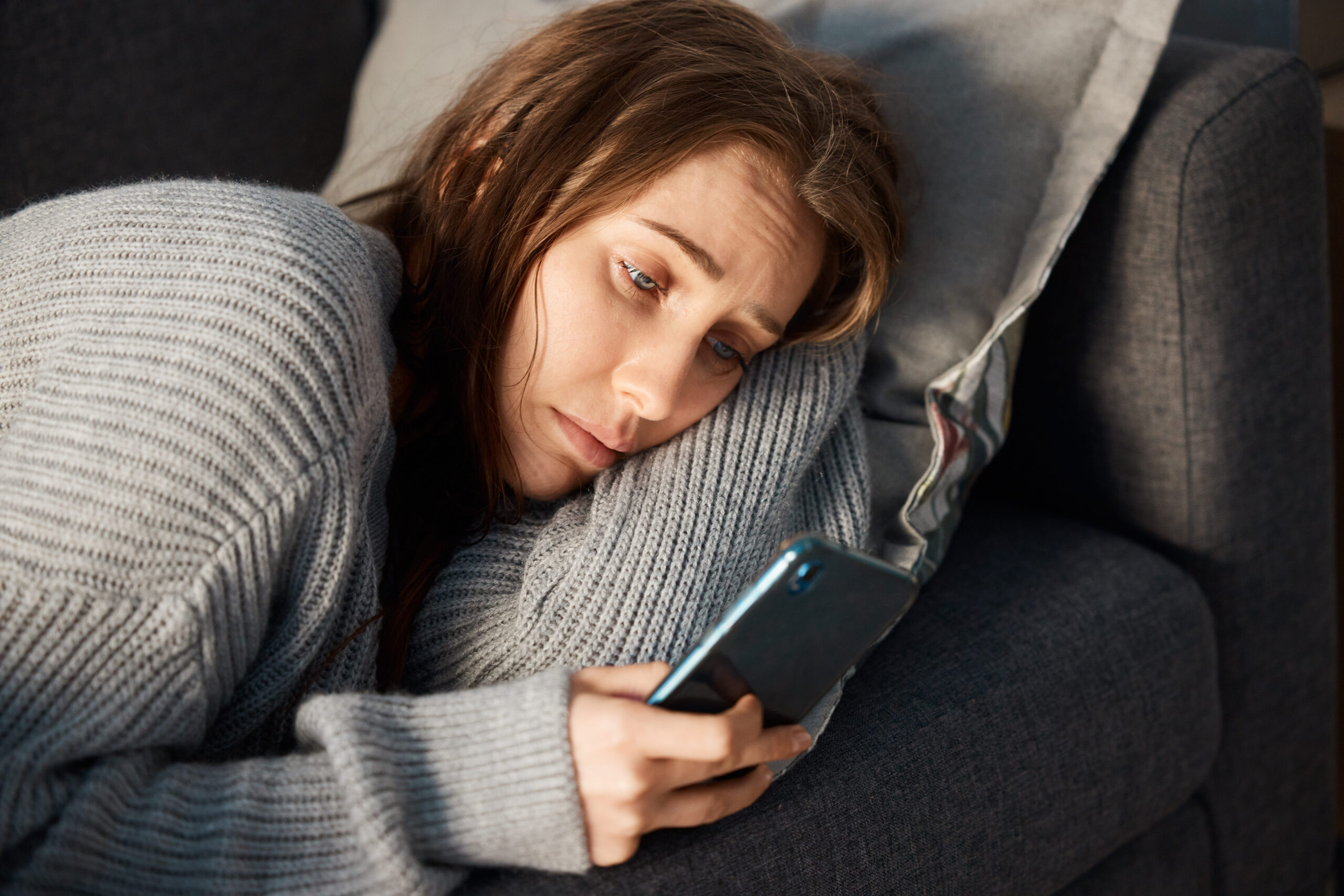 12 Things Women Secretly Google About Their Partners When Love Feels Unclear
