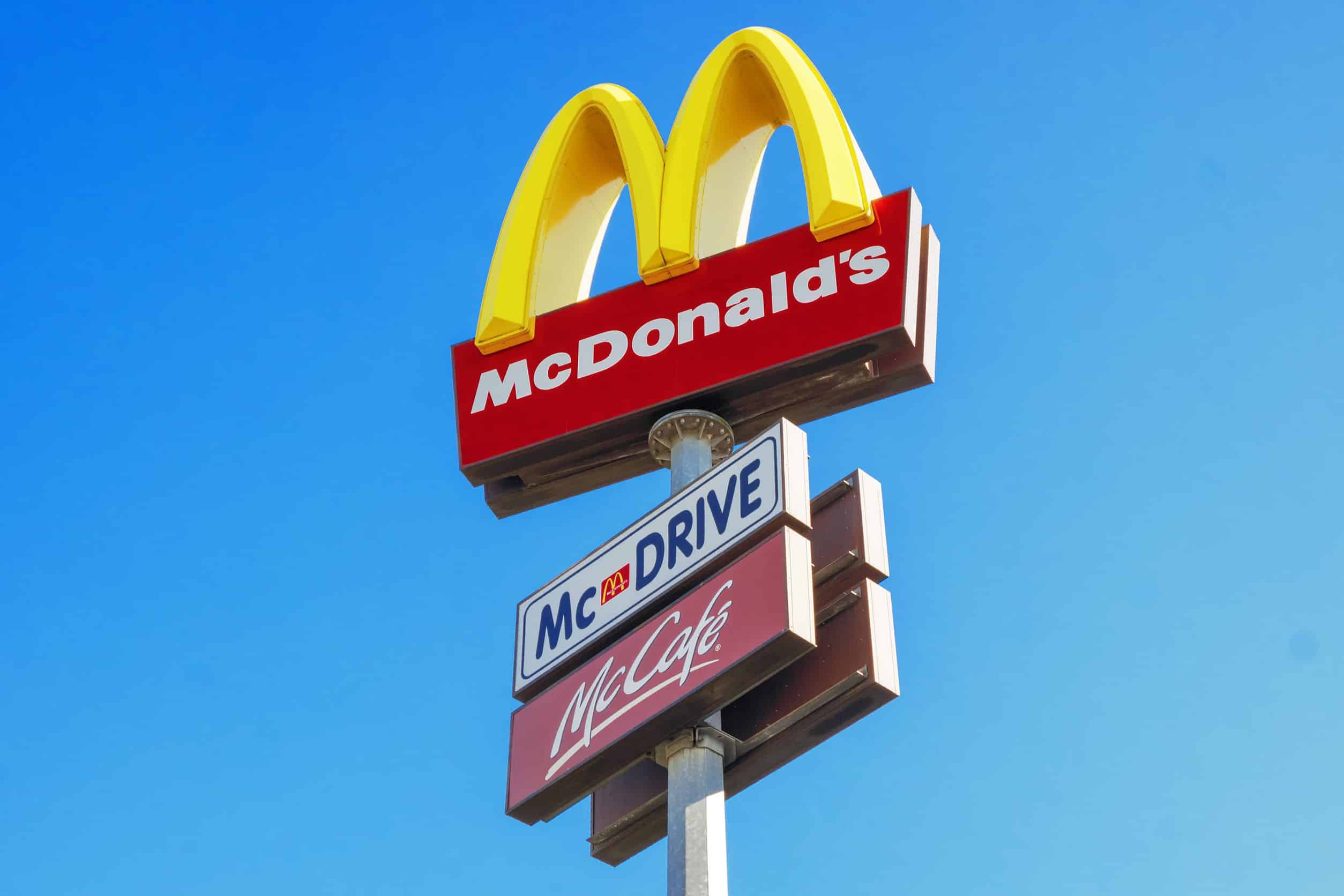 Orlando Worker Opens 82-Hour McDonald’s Paycheck and Exposes Minimum Wage Struggles.