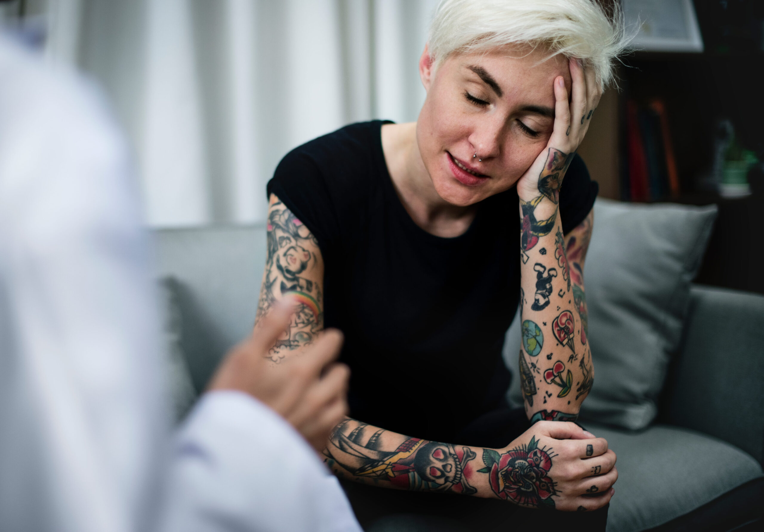10 Harmful Narcissistic Behaviors That Quietly Break People Down