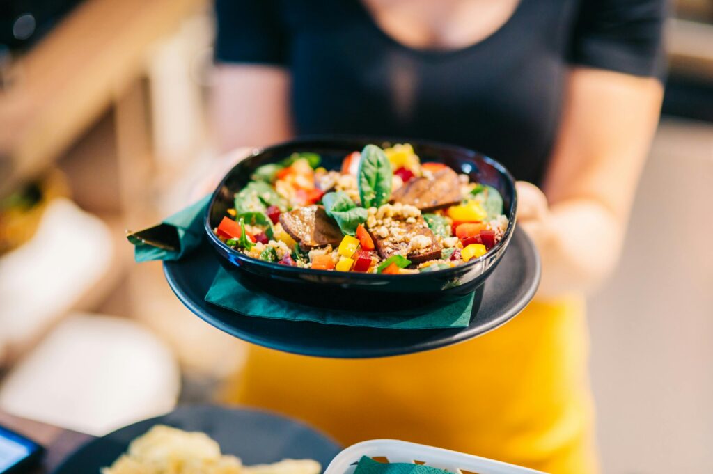 delicious-vegan-salad-served-on-black-plate